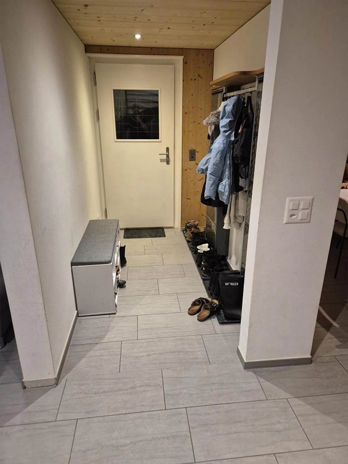 Spacious 4.5-Room Apartment Ideal for Families and Couples - Photo 3 of 16