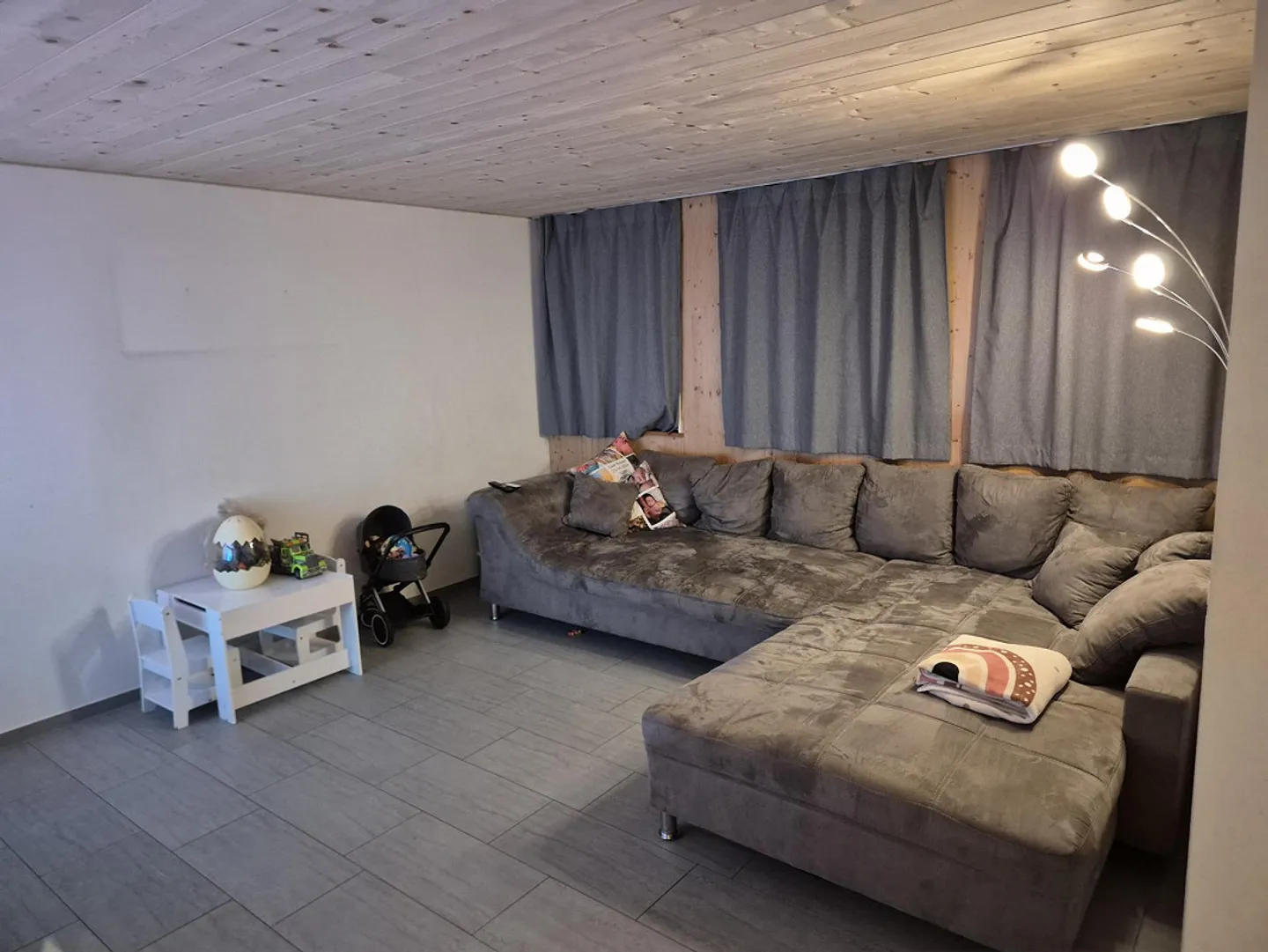 Spacious 4.5-Room Apartment Ideal for Families and Couples - Photo 5 of 16