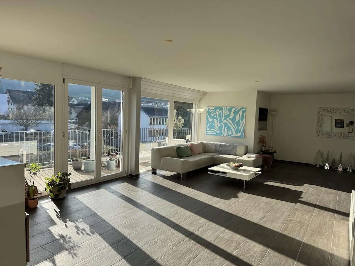 Appartamento Familiare Unico in una Posizione Centrale e Tranquilla - Foto 2 di 14