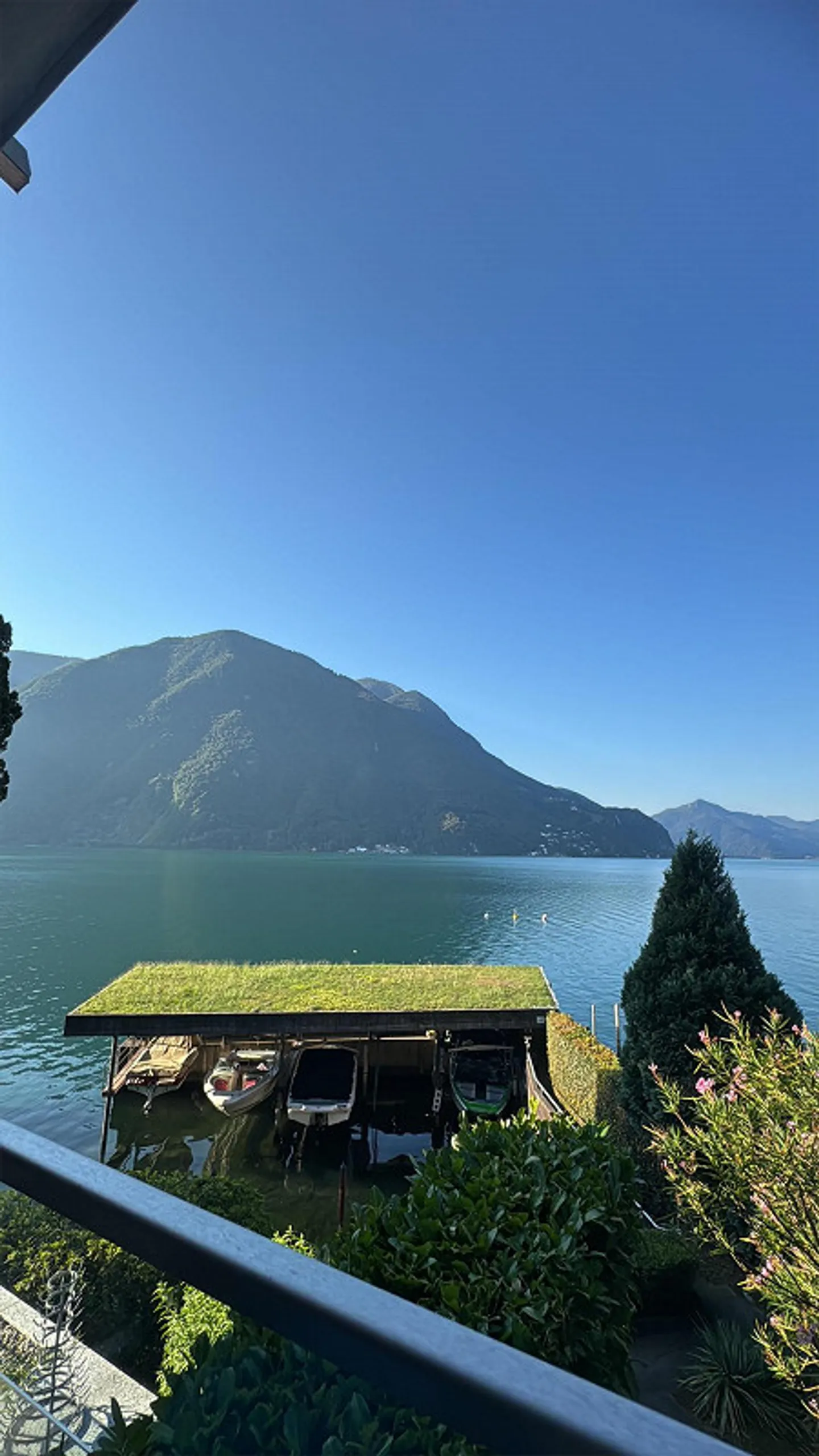 Splendido bilocale (1.5 locali) da sogno sul Lago di Lugano – Cercasi subentrante o affitto mensile! - Foto 3 di 8