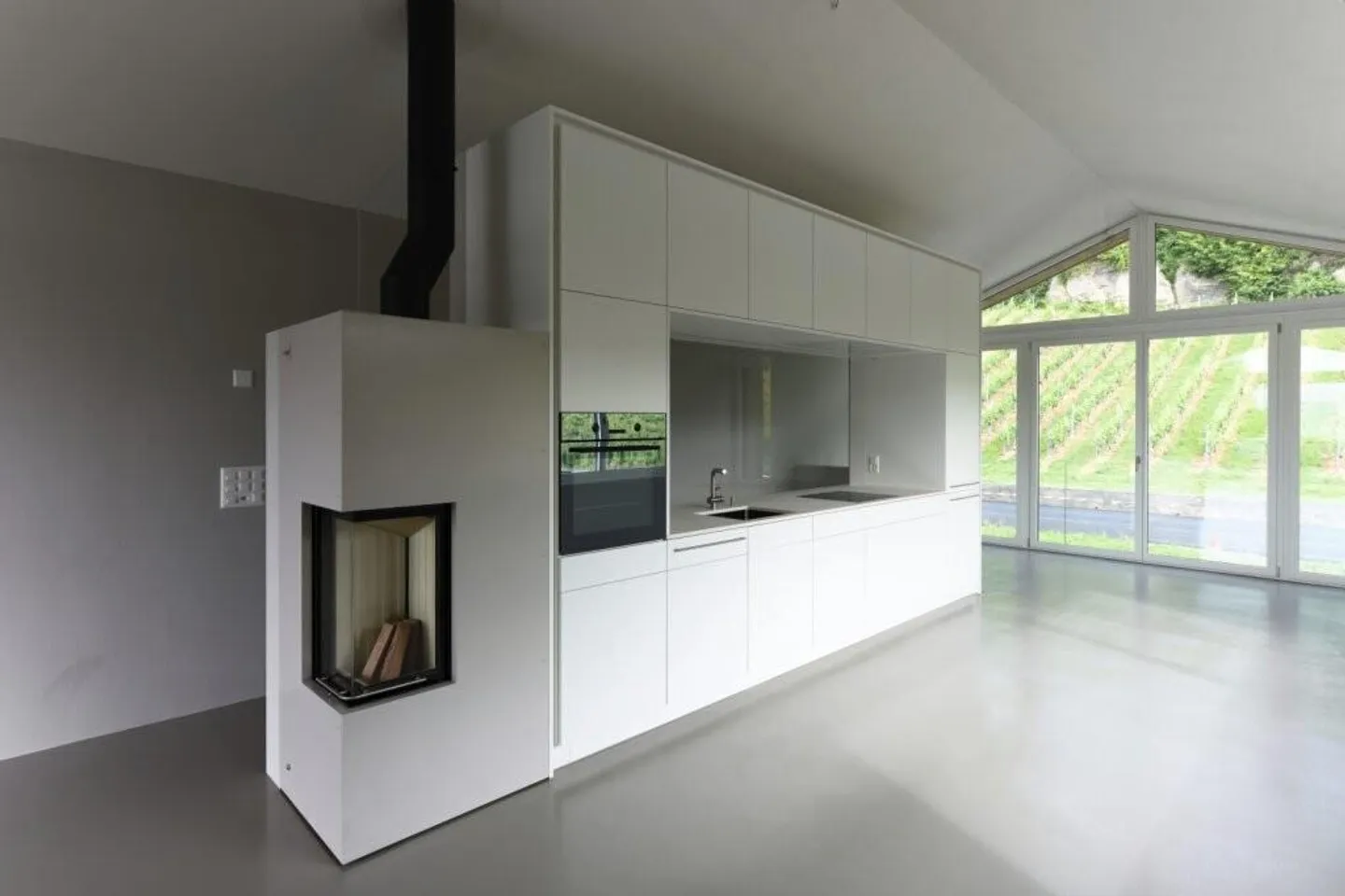 Votre nouvelle maison de rêve avec jardin au bord du lac de Morat! - Photo 3 sur 11