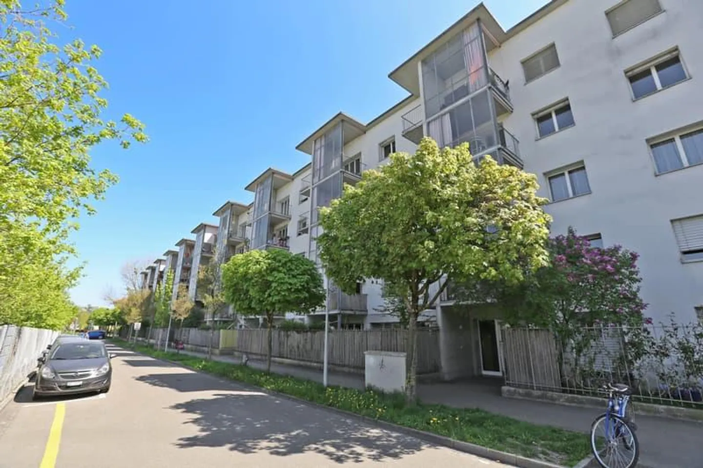 Spacious 3.5-room apartment in the green - Photo 1 of 11