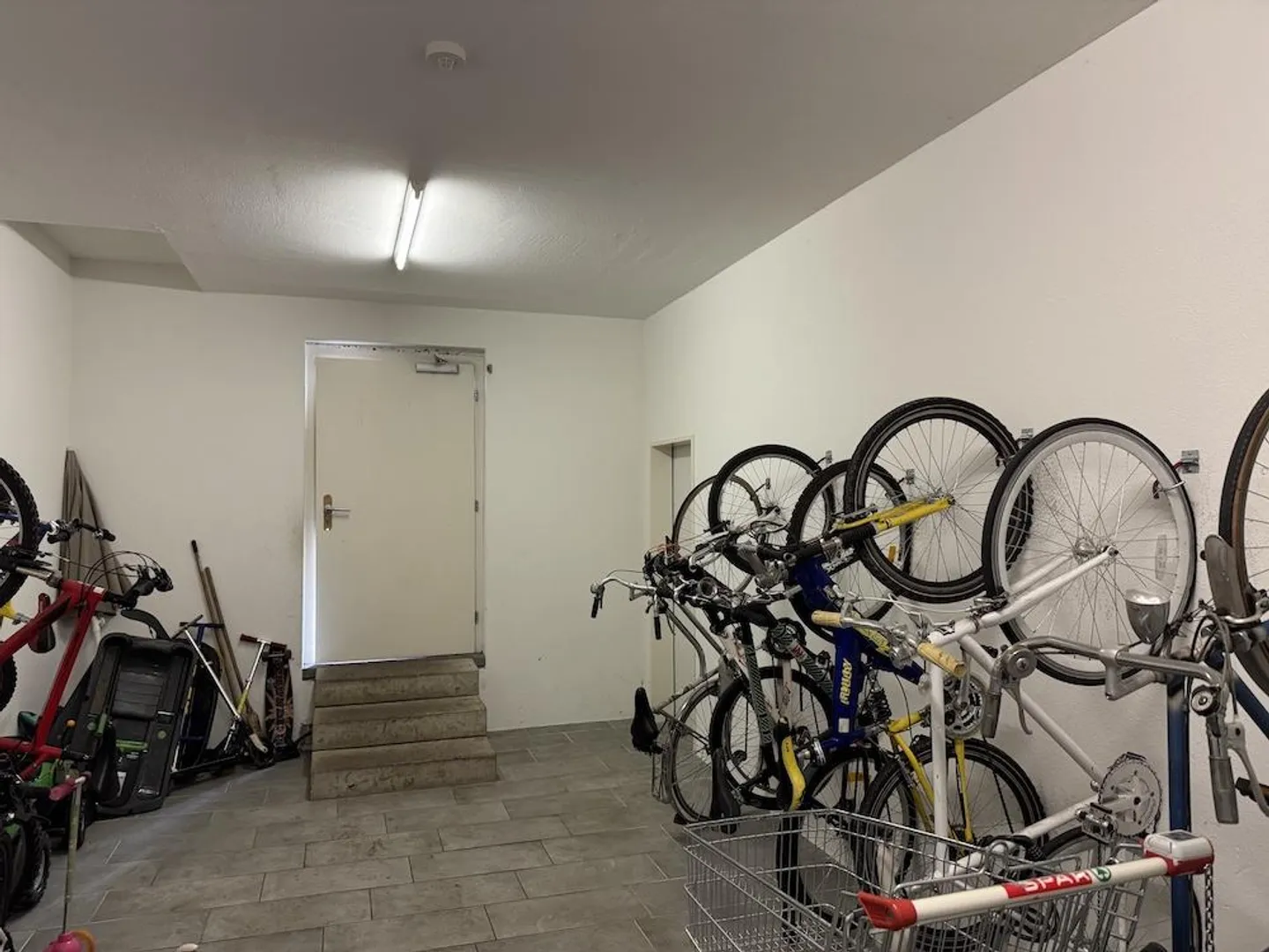 Appartamento Familiare Unico in una Posizione Centrale e Tranquilla - Foto 10 di 14