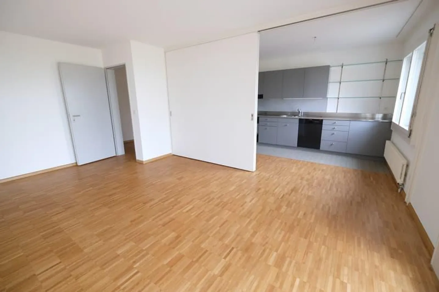 Spacious 3.5-room apartment in the green - Photo 5 of 11