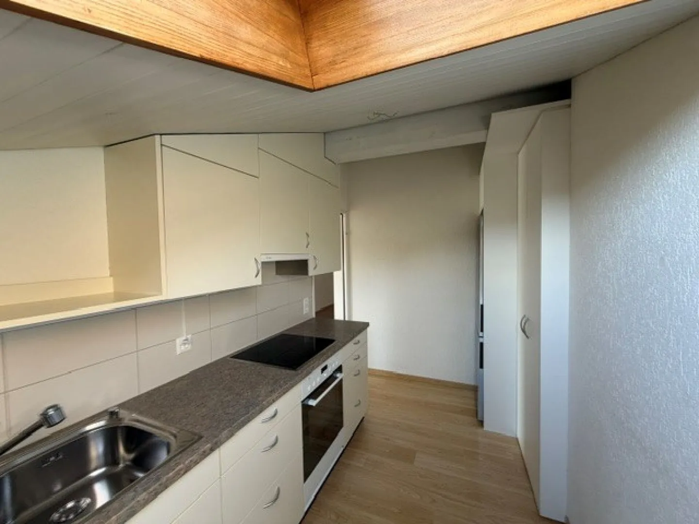 Appartement sous les combles de 3,5 pièces à la Grenzstrasse 16 à Breitenbach - Photo 2 sur 11