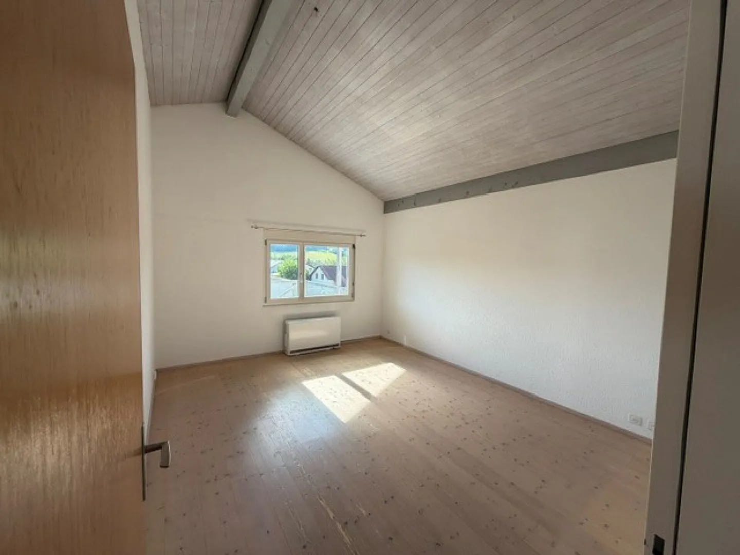 Appartement sous les combles de 3,5 pièces à la Grenzstrasse 16 à Breitenbach - Photo 7 sur 11
