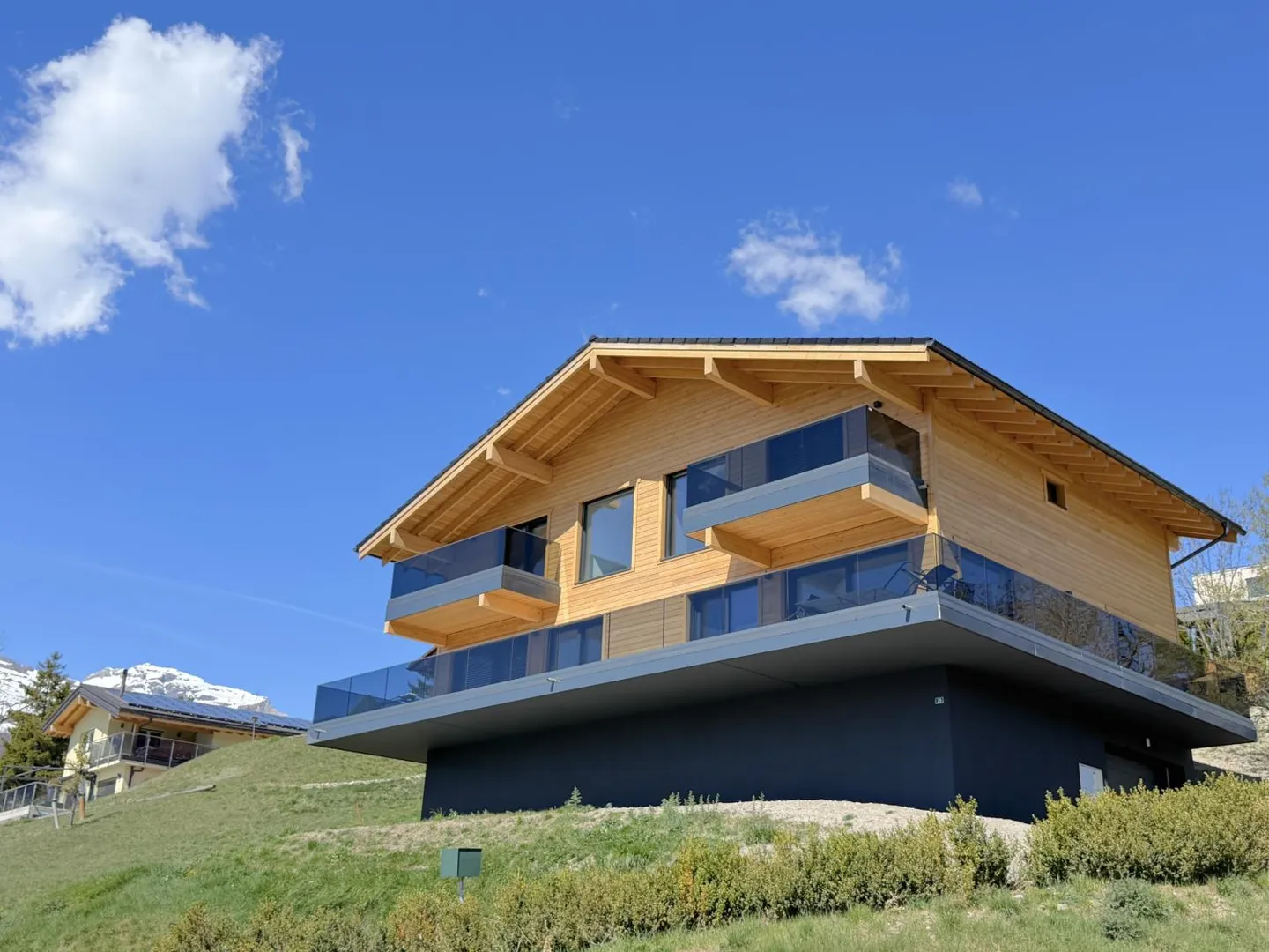 Chalet 6.5 rooms - Photo 1 of 13