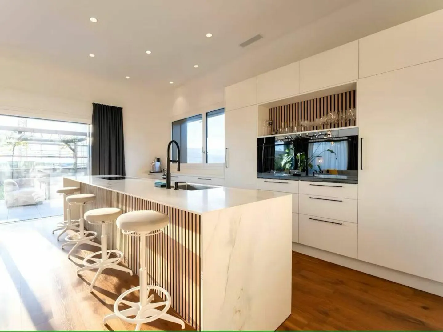 Exclusive 5.5-room maisonette garden apartment with many highlights - Photo 3 of 9