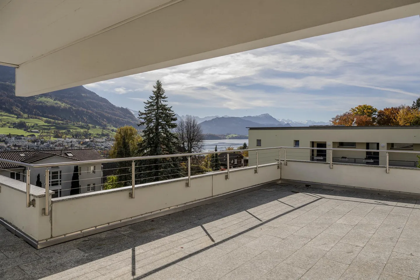 Light flooded Family Home with Breathtaking Lake and Mountain Views - Photo 4 of 17