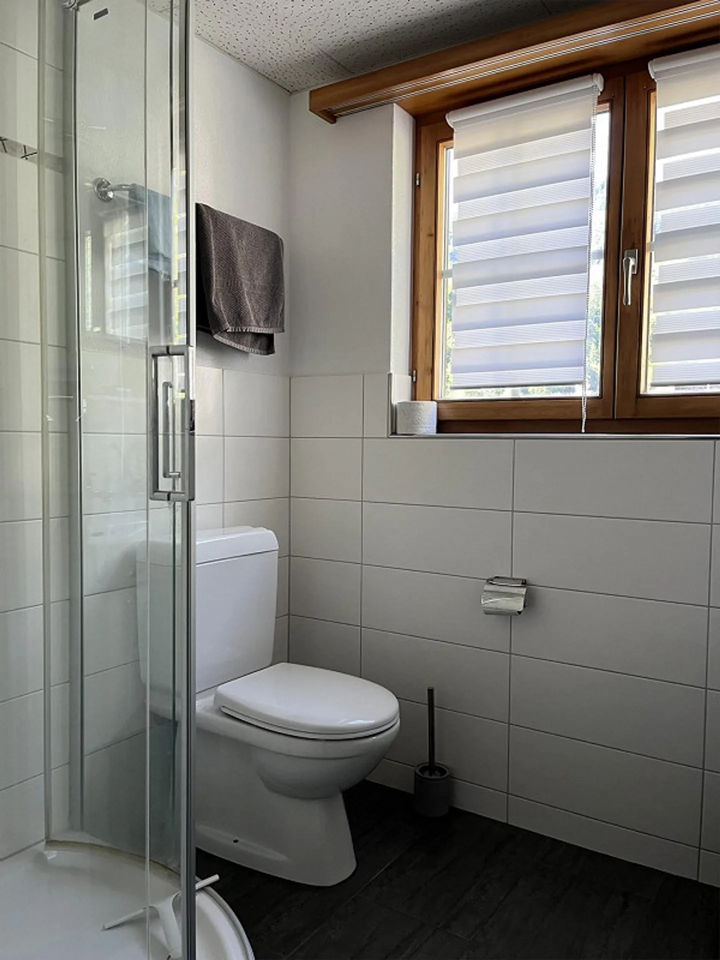 Appartement lumineux et confortable de 2 pièces dans un endroit calme - Photo 3 sur 5
