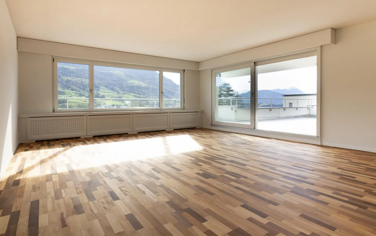 Light flooded Family Home with Breathtaking Lake and Mountain Views - Photo 6 of 17