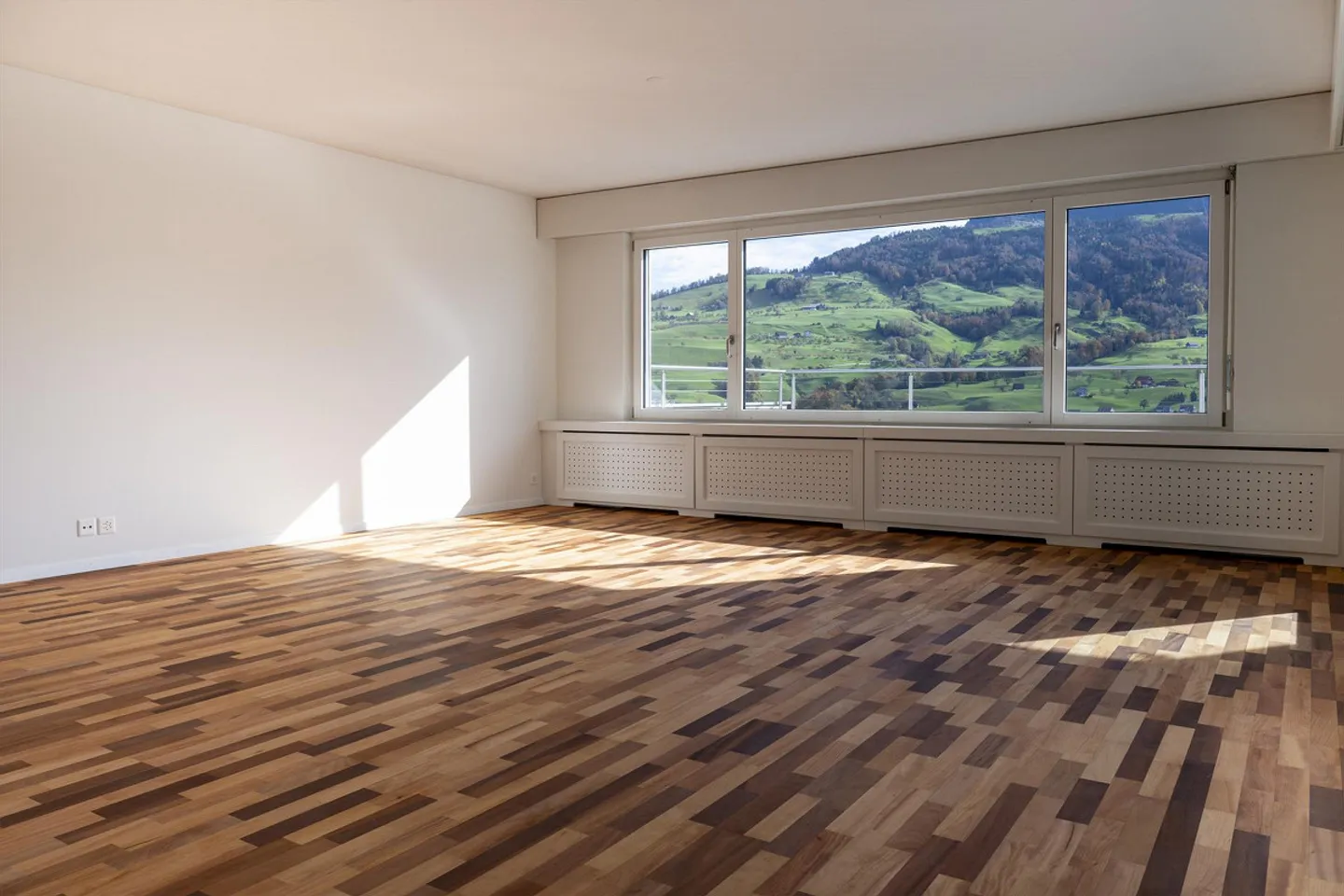 Light flooded Family Home with Breathtaking Lake and Mountain Views - Photo 7 of 17