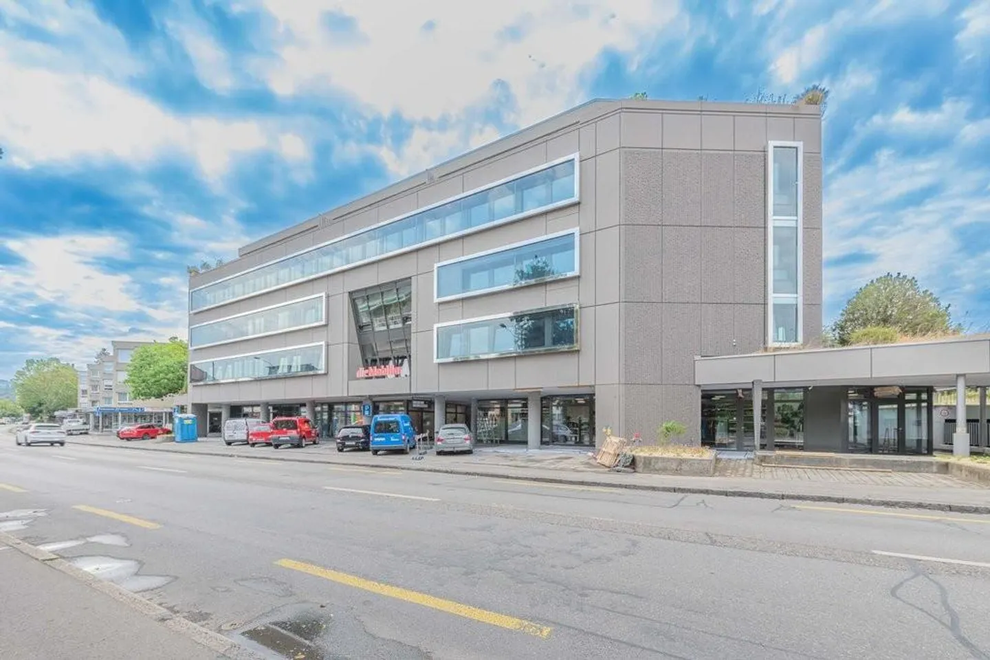 Attractive commercial space with diverse usage options - Photo 1 of 6