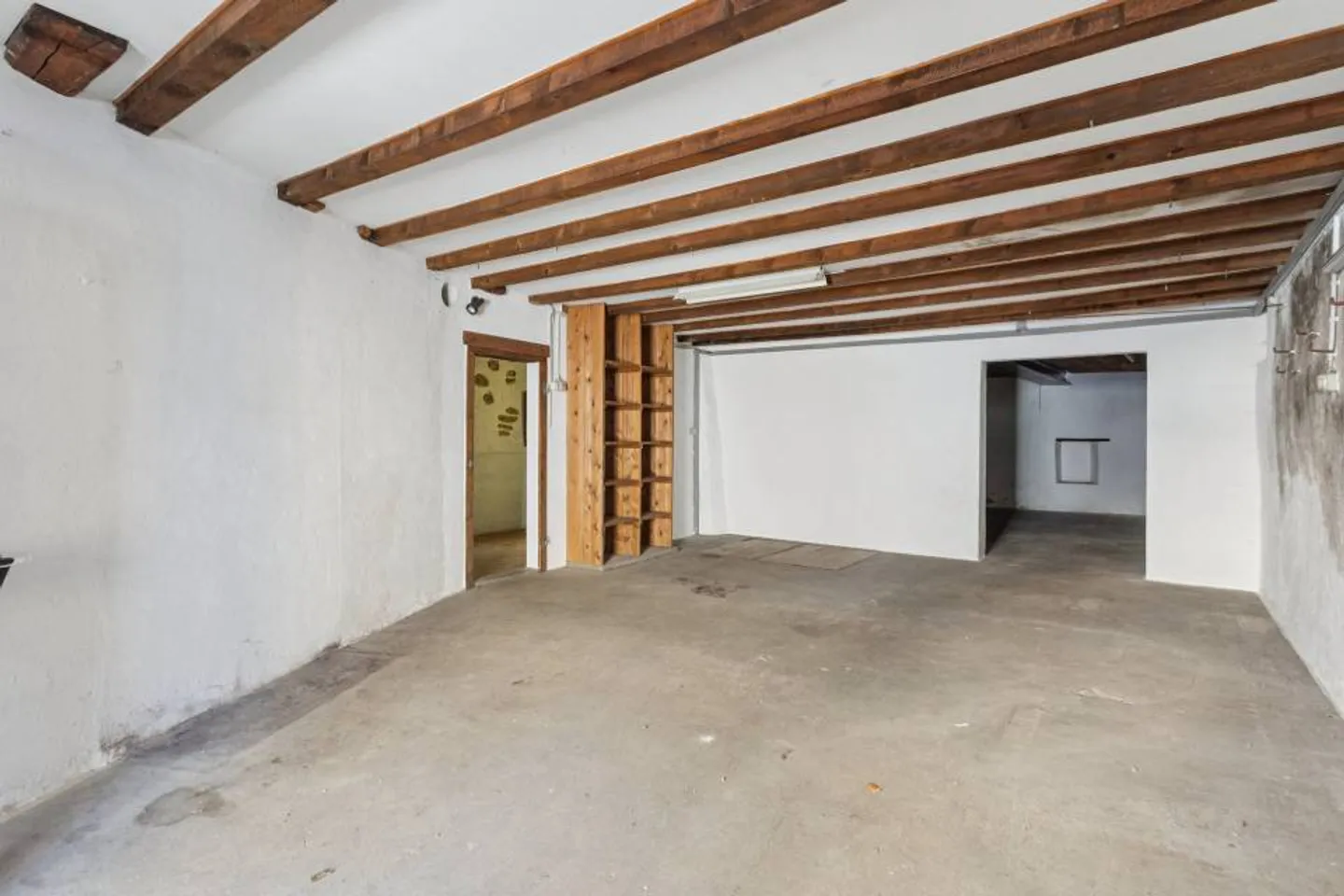 A building built in the 17th century that can be remodeled according to your ambitions - Photo 6 of 13