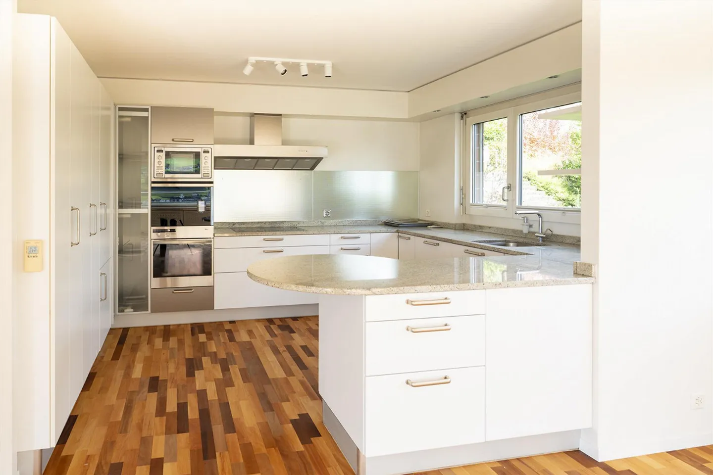 Light flooded Family Home with Breathtaking Lake and Mountain Views - Photo 9 of 17