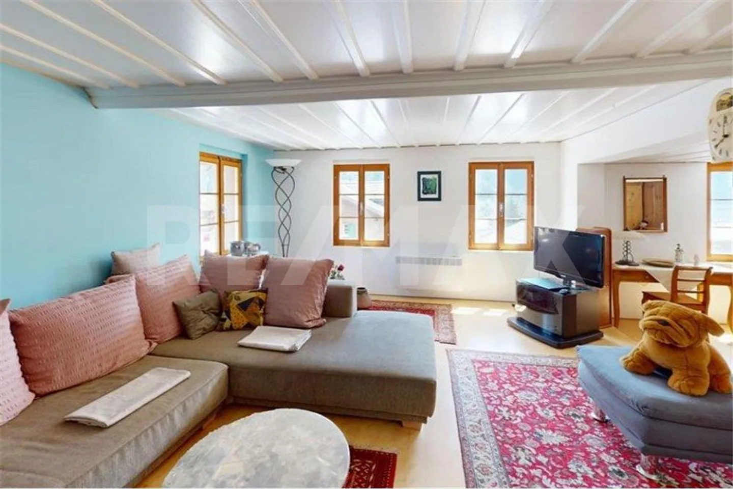 4 Zimmerwohnung und separate Parzelle mit 3 Parkplätzen - Foto 1 von 11