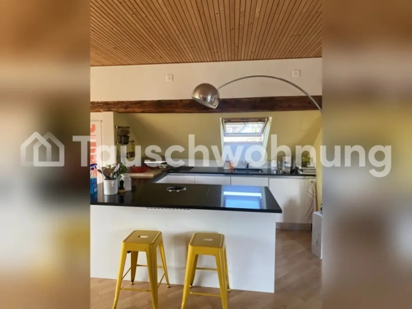 Bright attic apartment with large terrace - Photo 6 of 8