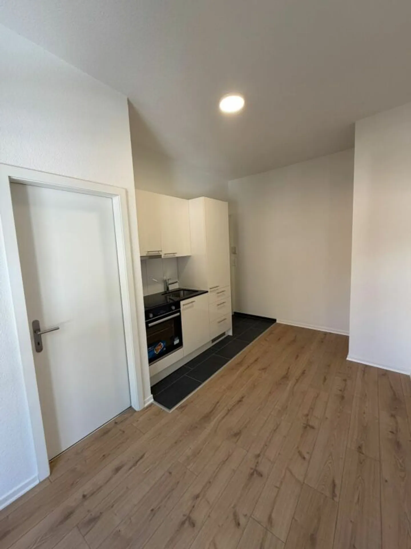 Charmante Renovierte Wohnung - Foto 2 von 7