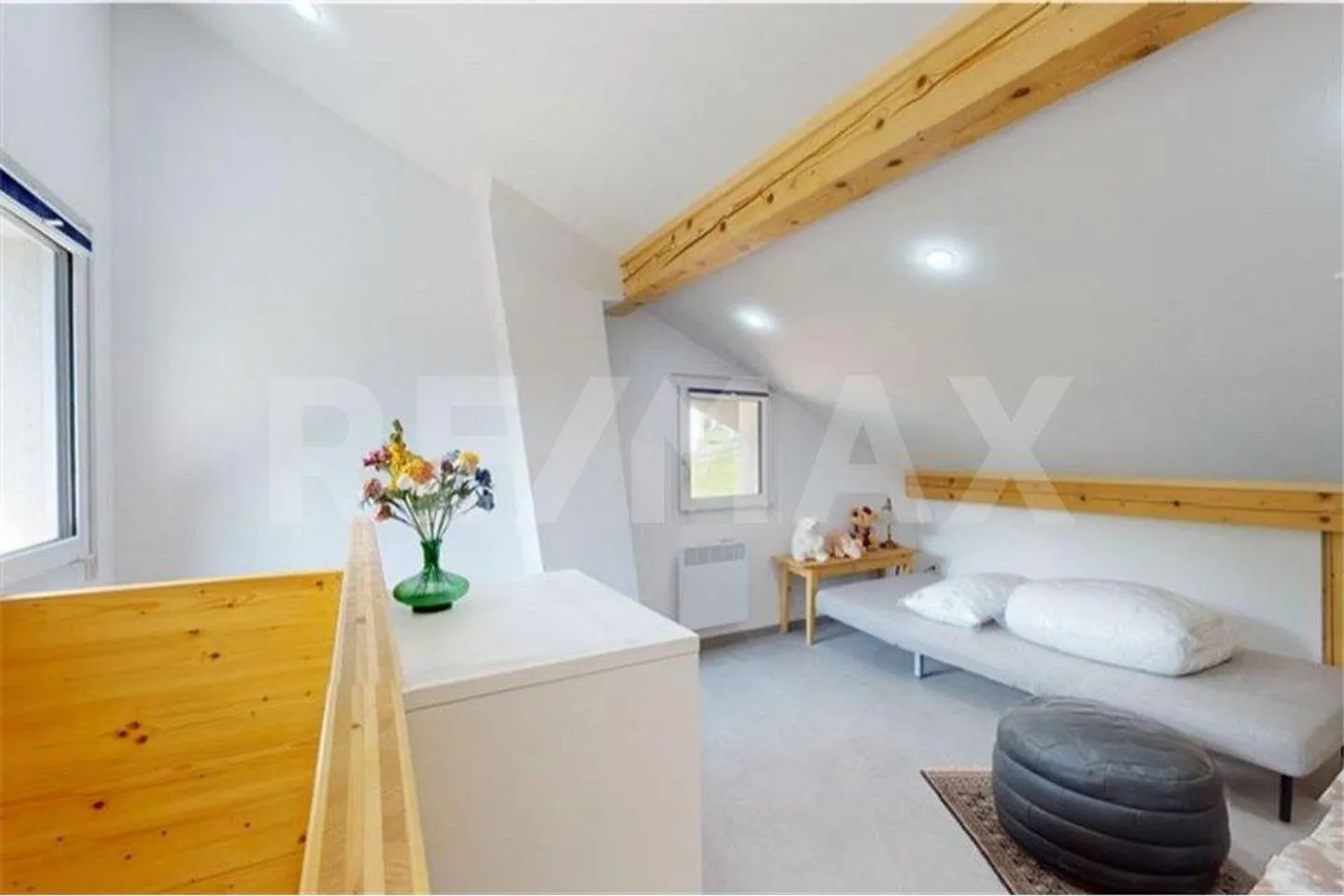 4 Zimmerwohnung und separate Parzelle mit 3 Parkplätzen - Foto 6 von 11