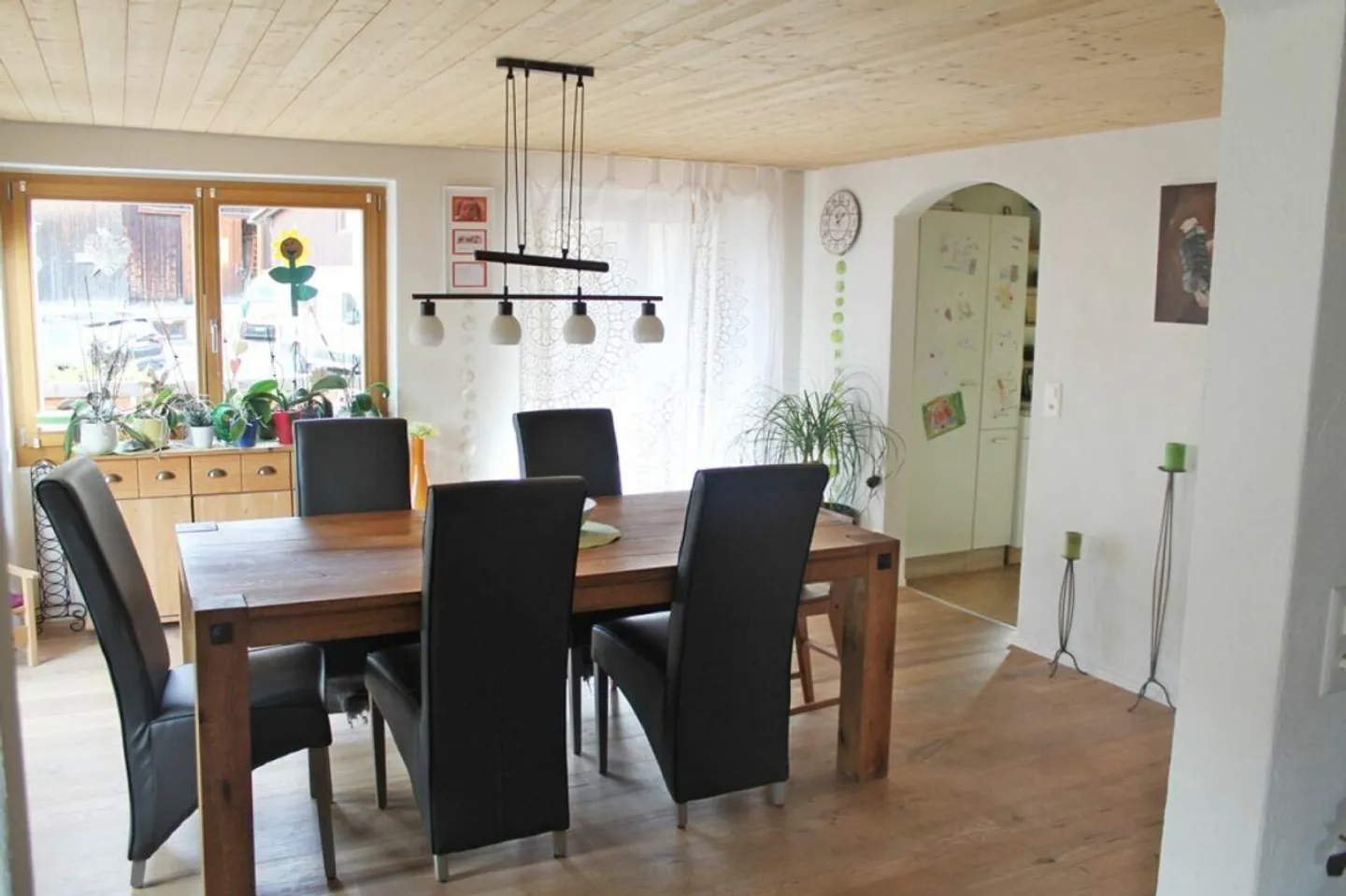 Casa di 6 stanze con balcone e area giardino nel centro del villaggio - Foto 6 di 10
