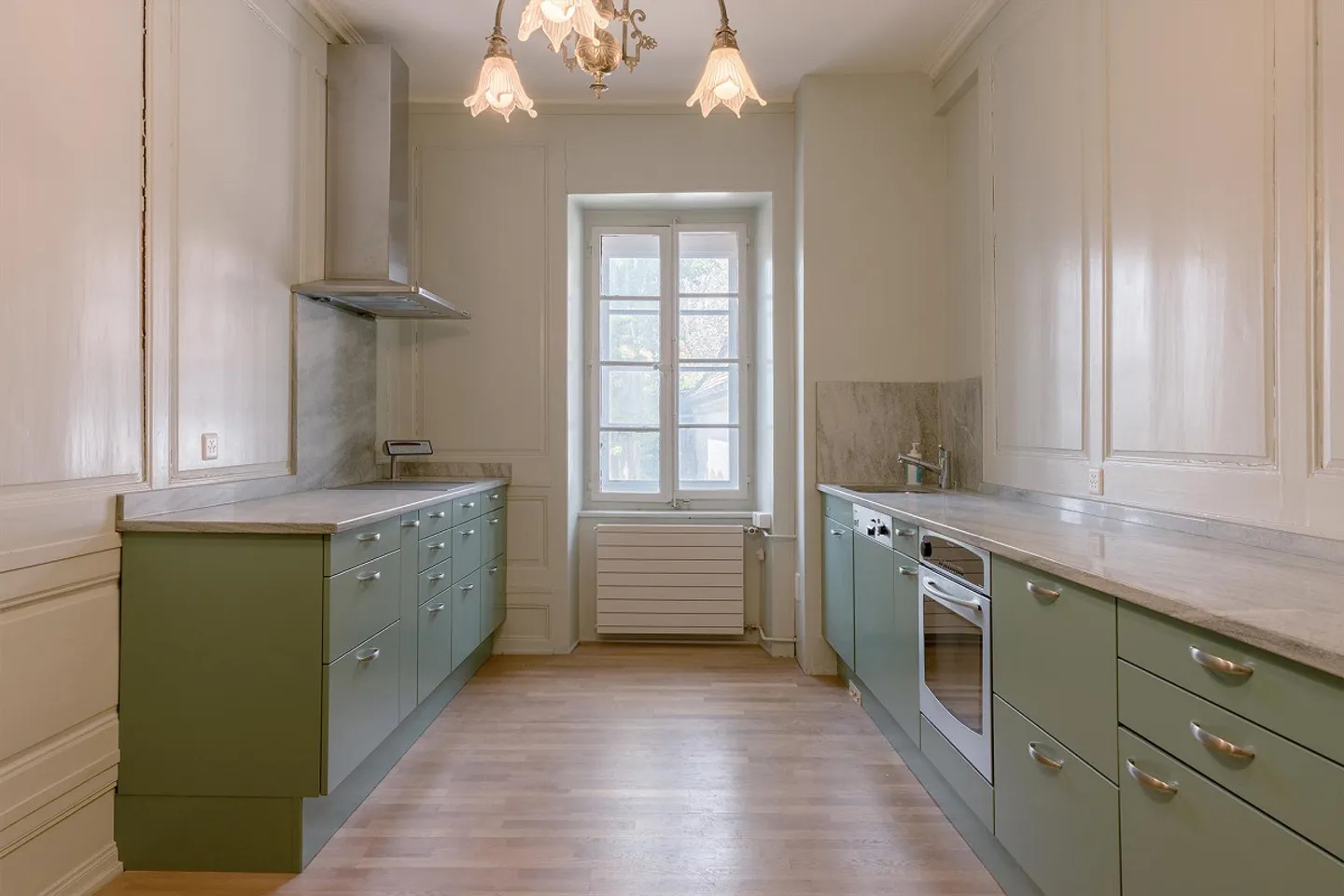 Enchanteur, rêveur et prestigieux – un espace de vie spacieux au sein de l'historique - Photo 10 sur 19
