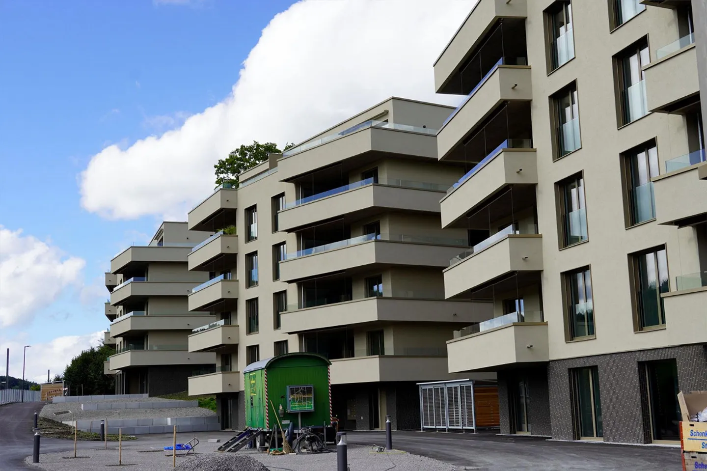 PRIMA LOCAZIONE - Appartamento spazioso, due balconi - Vista nel verde! - Foto 12 di 13