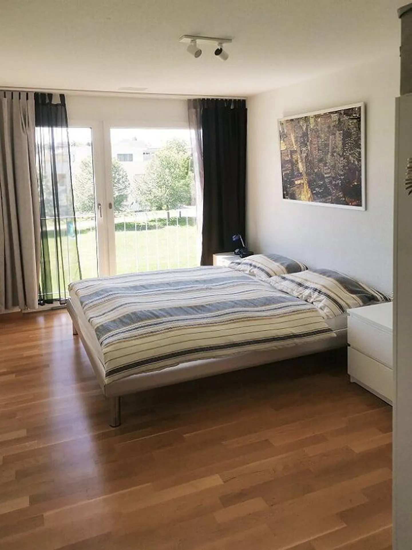 2-room apartment with large balcony - Photo 4 of 6