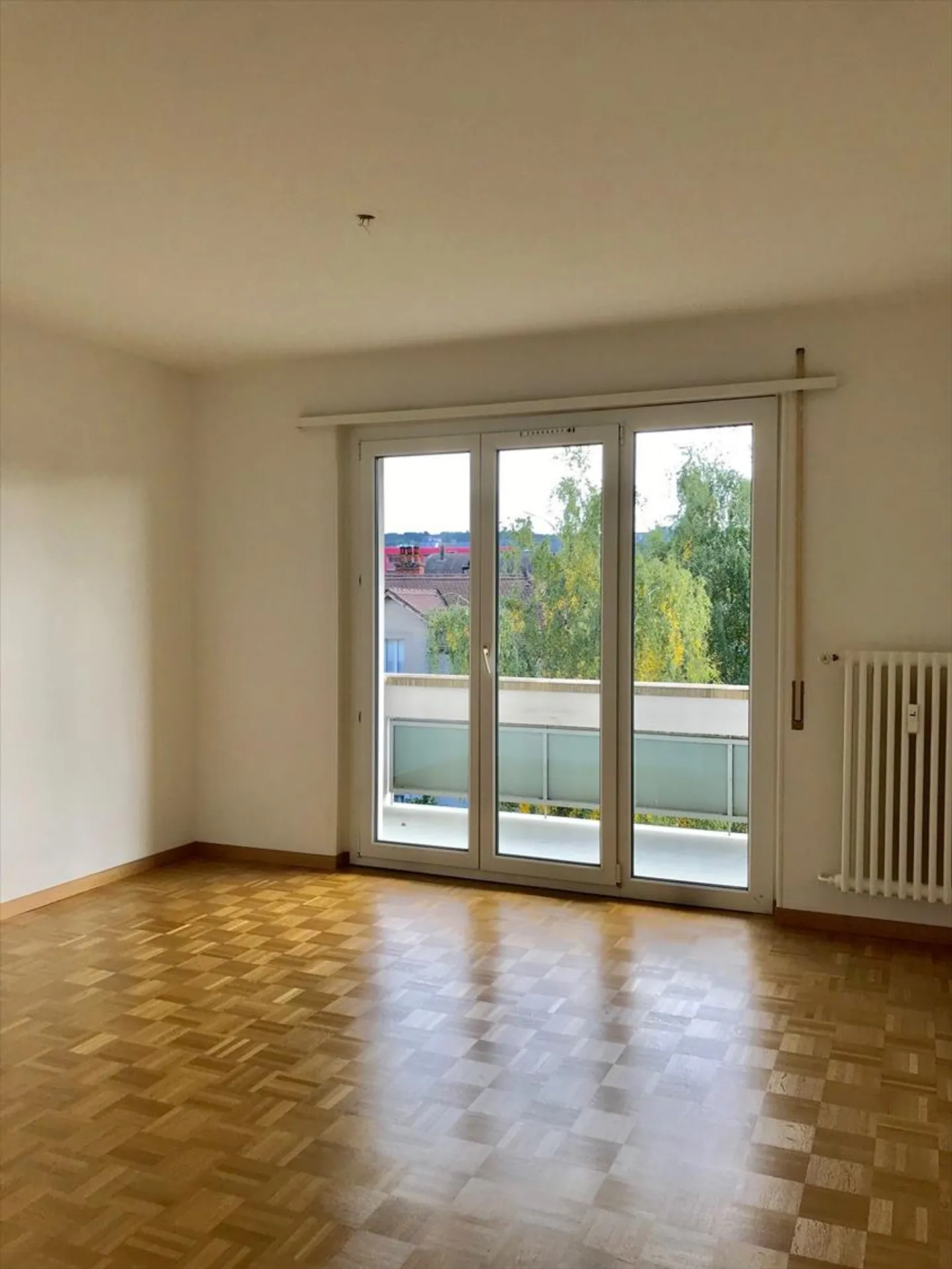 Apartment for rent - Photo 1 of 8