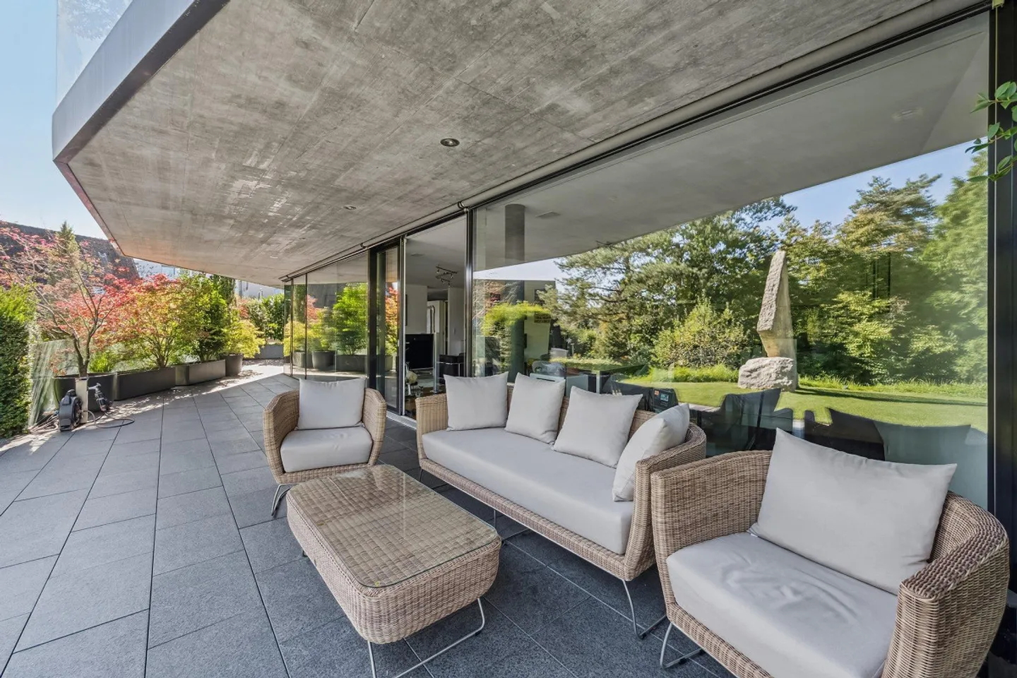 Modern Garden Apartment in Bottmingen - Photo 8 of 15