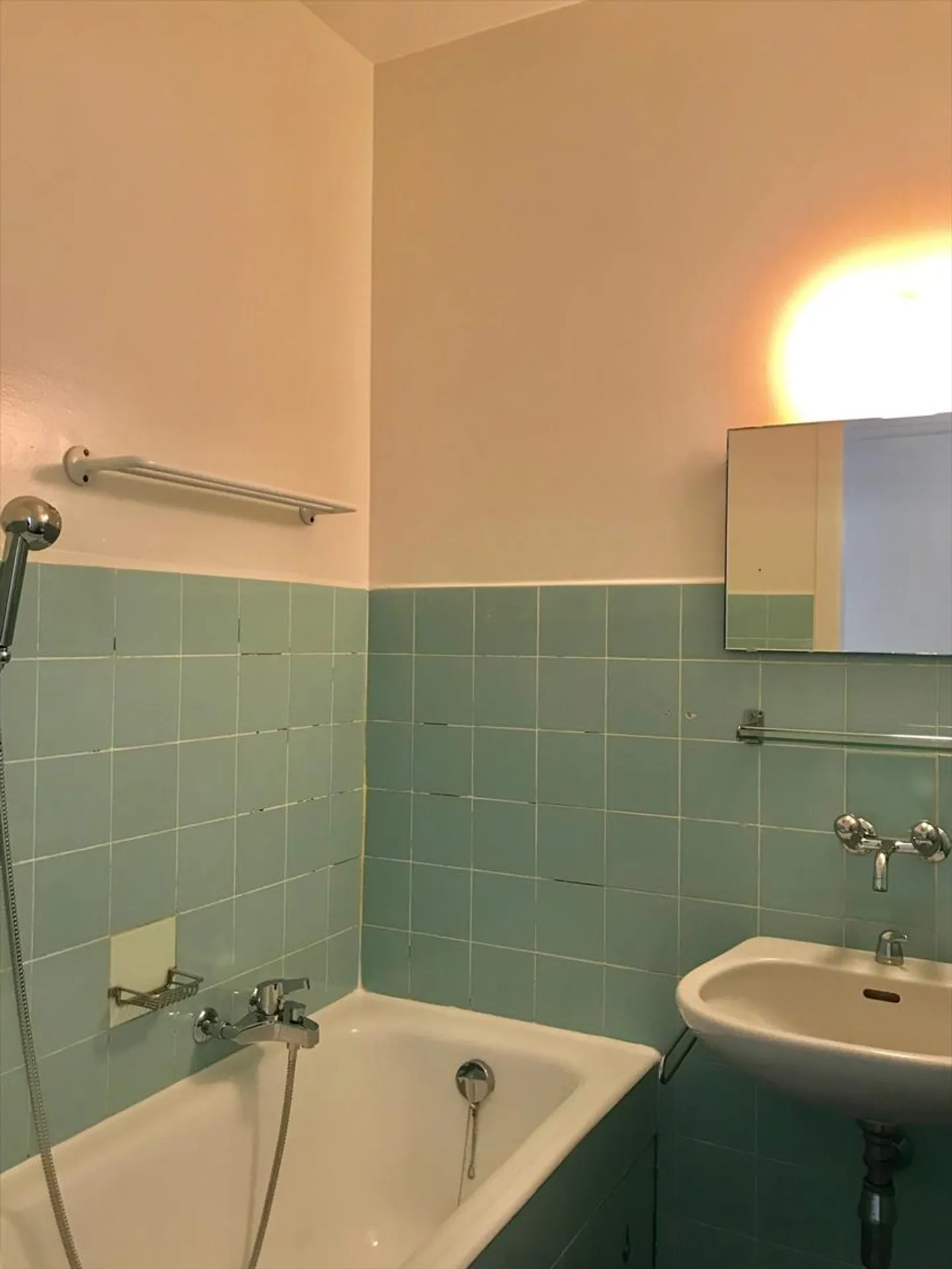 Apartment for rent - Photo 4 of 8