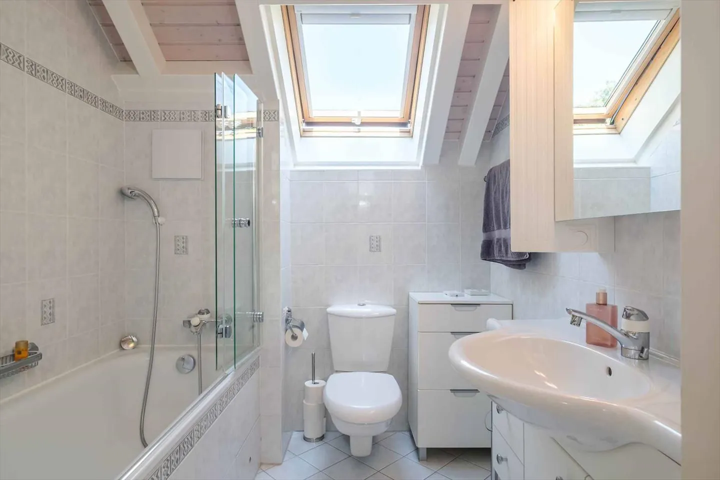 9-room adjoining house - Photo 11 of 13