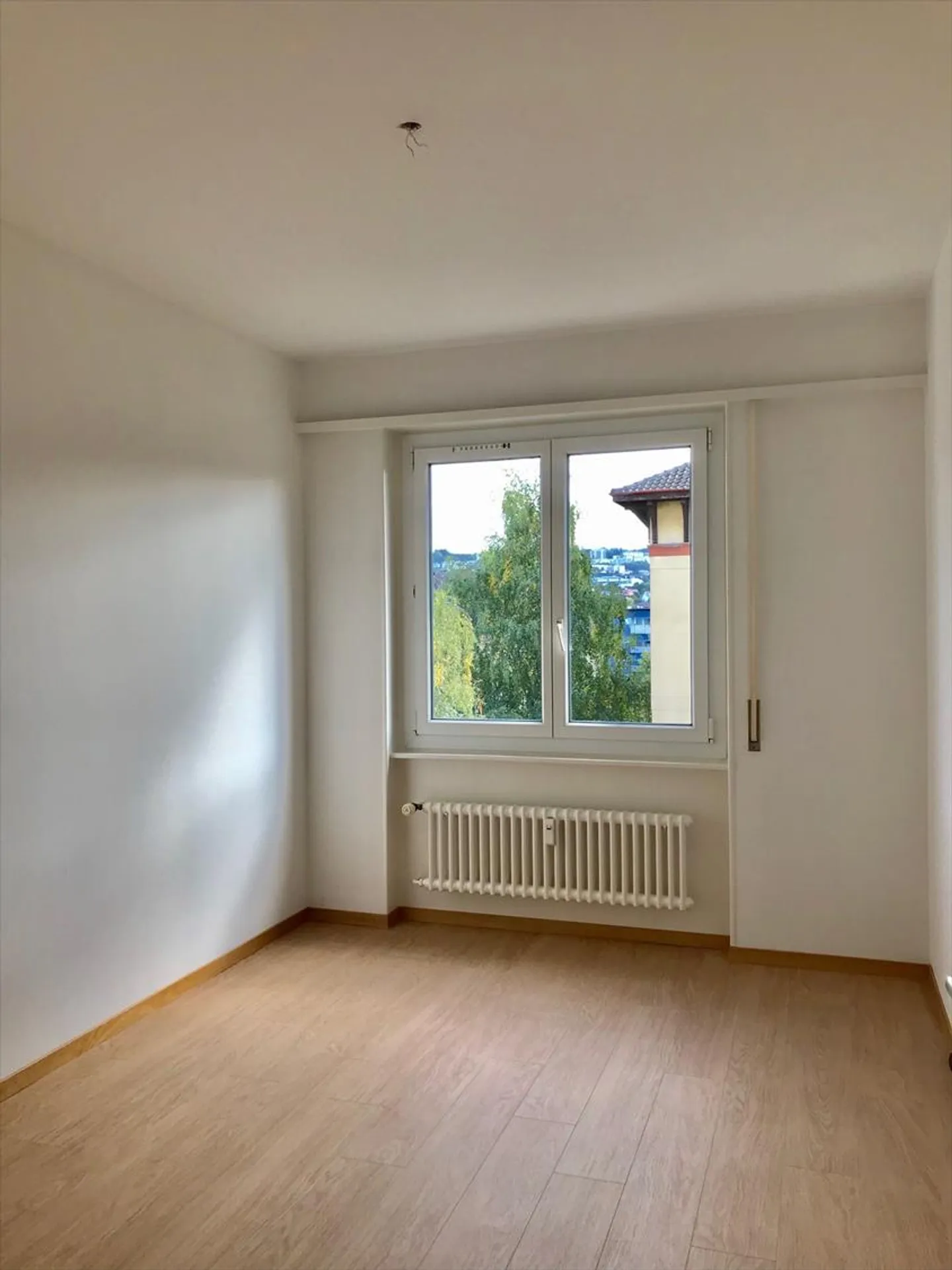 Apartment for rent - Photo 6 of 8