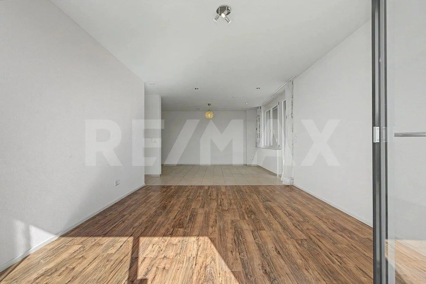 Moderne Terrassenwohnung mit Aussicht - Foto 8 von 13