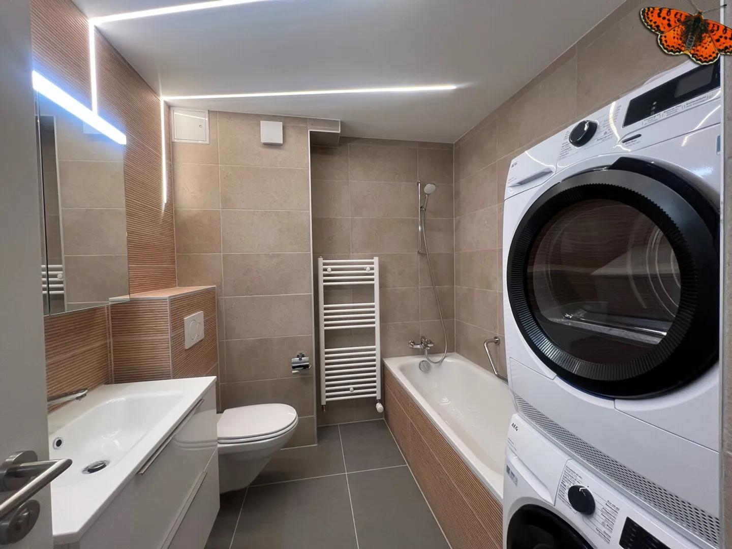 AFFASCINANTE APPARTAMENTO 4 LOCALI COMPLETAMENTE RISTRUTTURATO - NEL CUORE DI ROMONT! - Foto 4 di 10