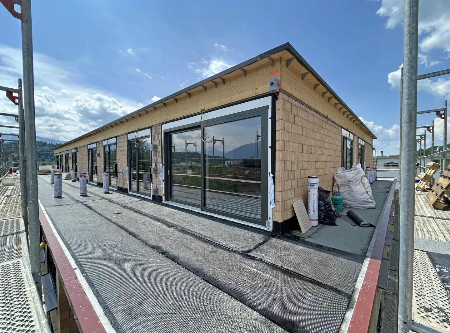 Nuovo progetto di costruzione "Birkenweg" / Ultimo appartamento attico di 4,5 stanze con vista - Foto 1 di 6