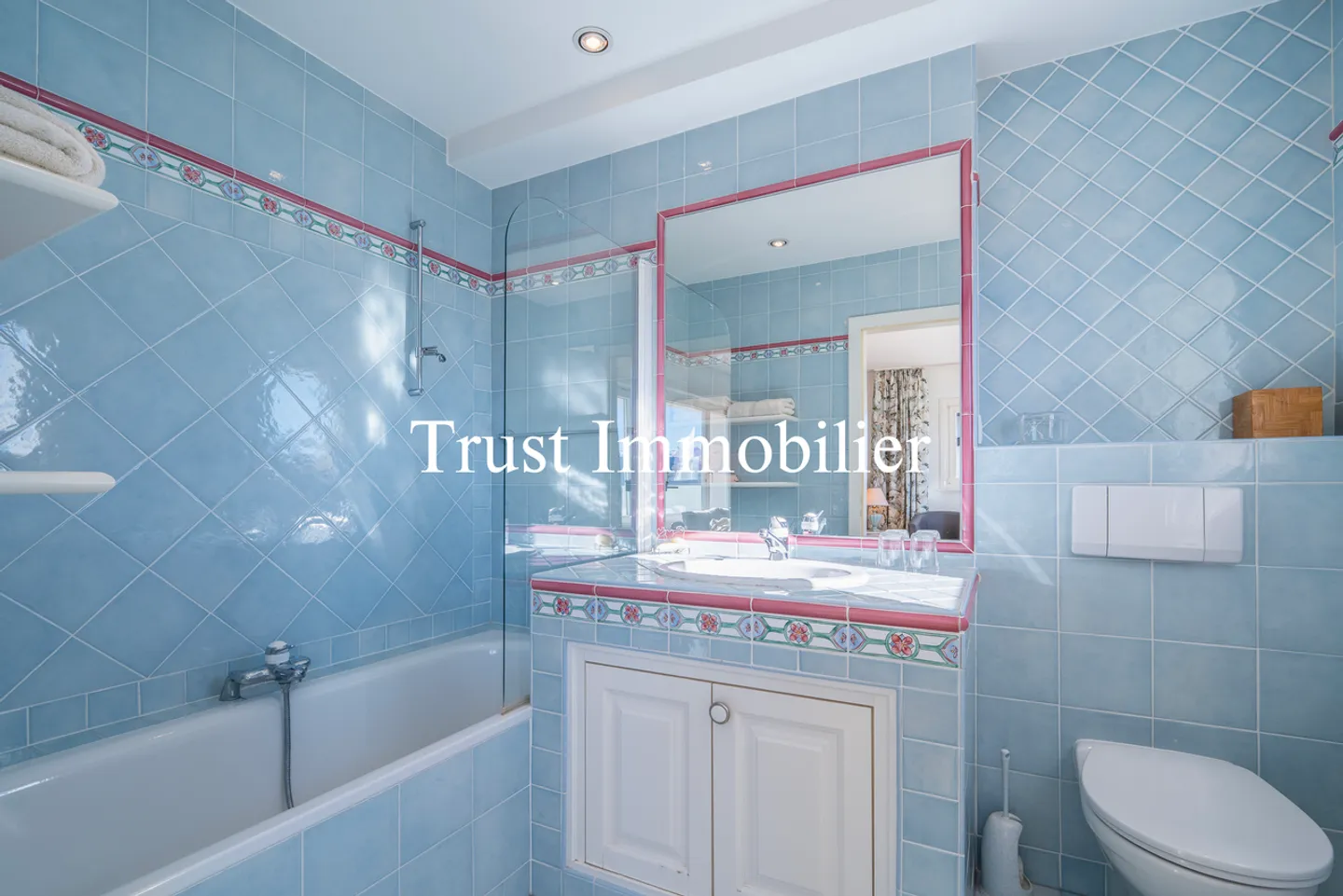 Stunning Apartment in Crans-Montana - Photo 19 of 32