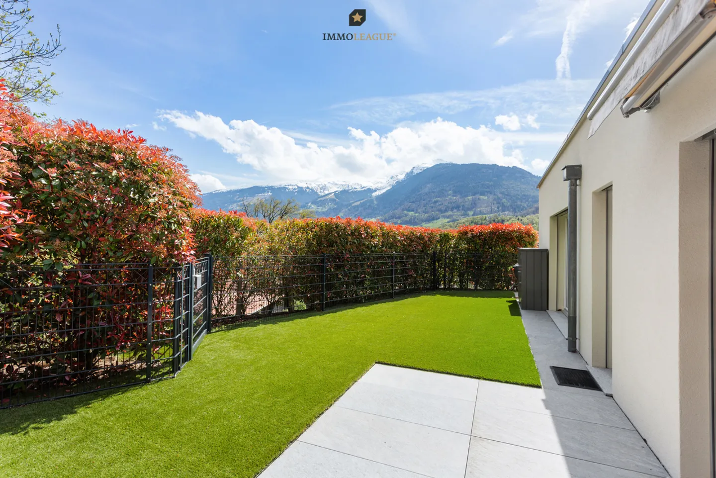Luxurious penthouse apartment with breathtaking panoramic views. - Photo 4 of 7