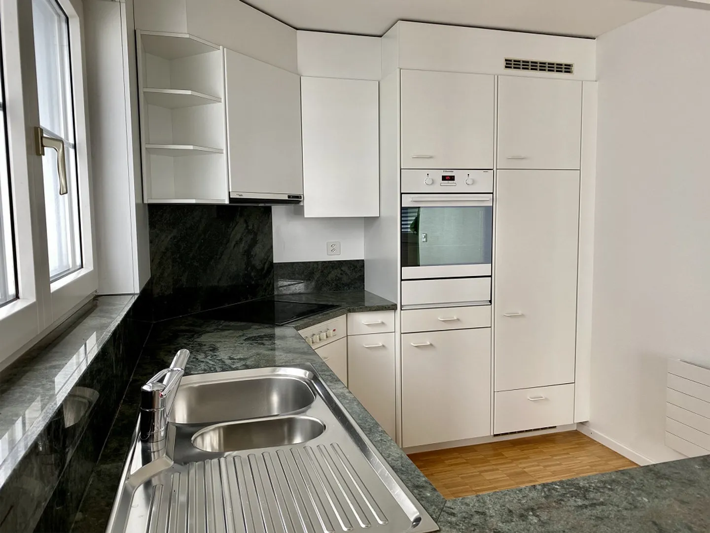 Appartement spacieux de 3,5 pièces avec vue sur la verdure - Photo 9 sur 14