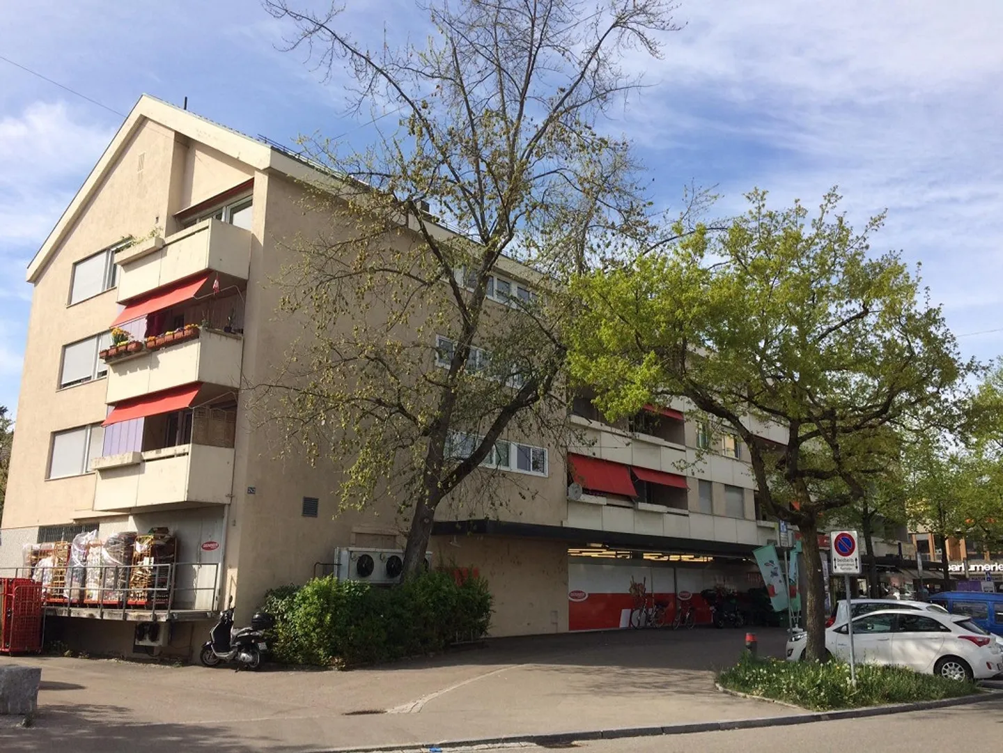 Posto auto all'aperto nel centro di Oberwinterthur - Foto 1 di 2