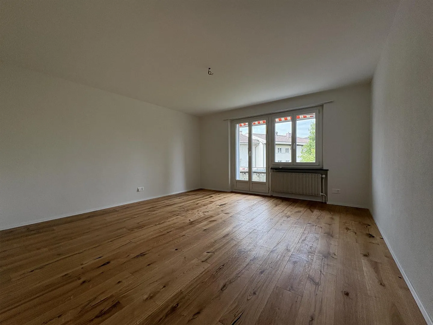 High-quality 3.5-room apartment in a central location - Photo 2 of 22