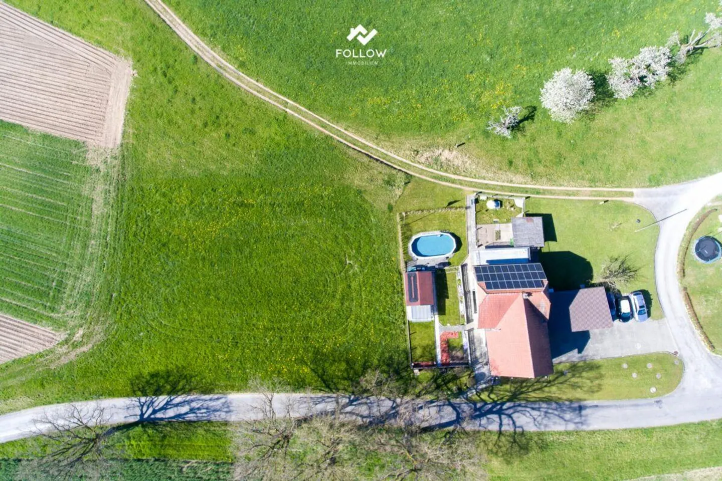 Grande maison bifamiliale - deux unités d'habitation, nature pure et confort moderne - Photo 5 sur 19