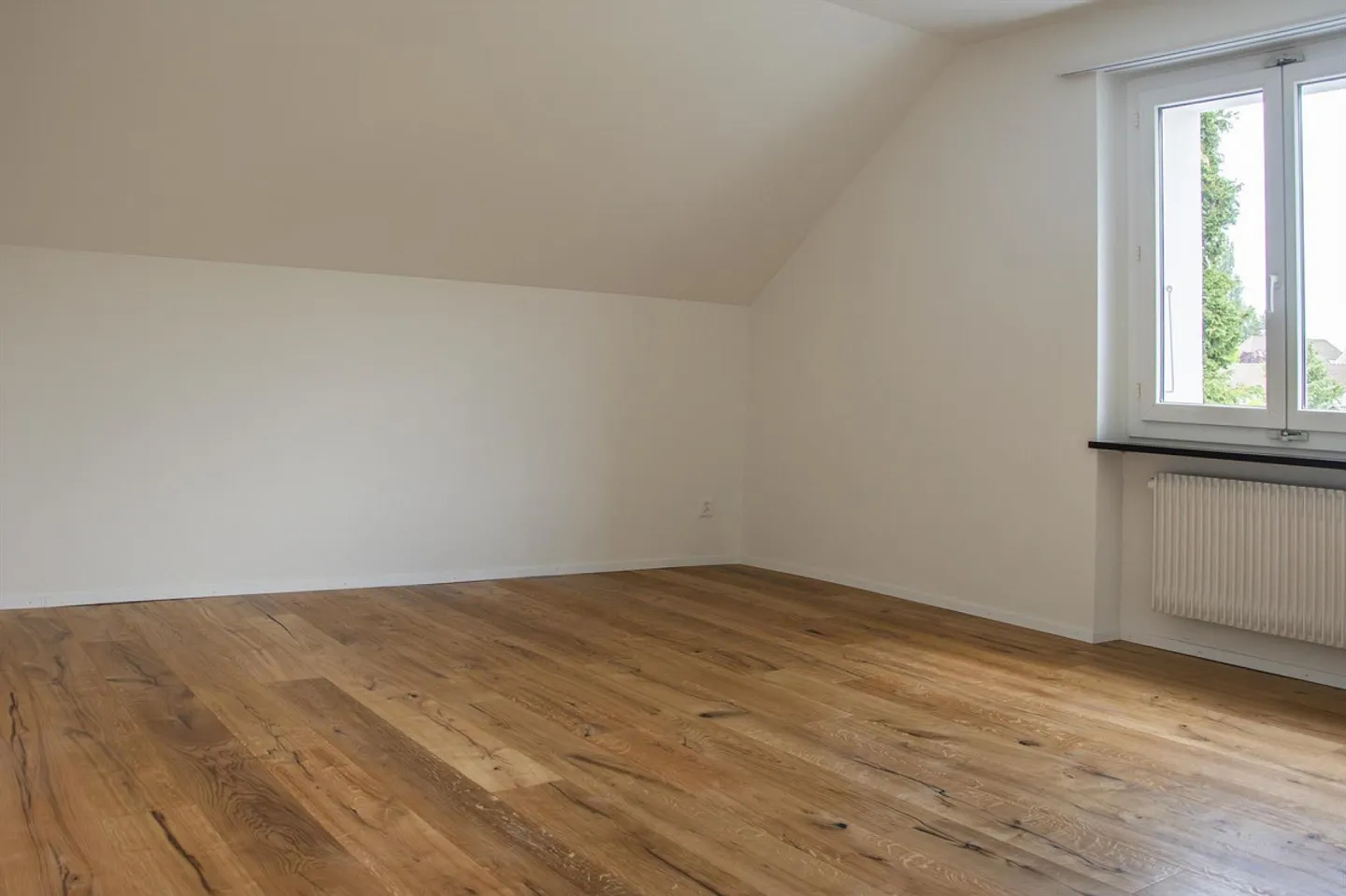 High-quality 3.5-room apartment in a central location - Photo 4 of 22