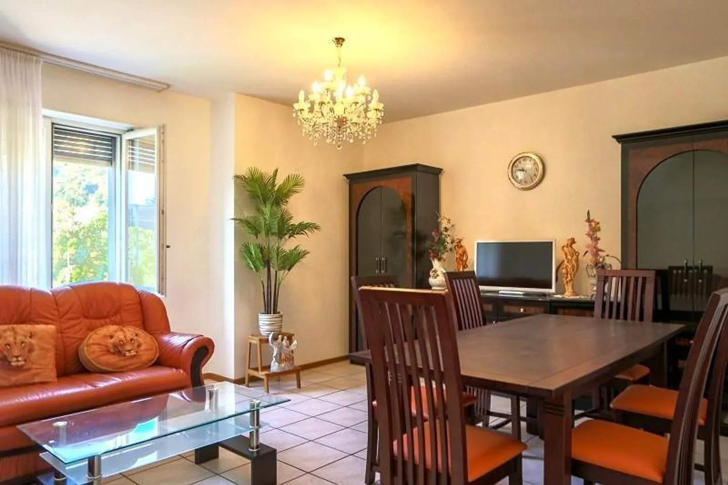 3 1/2-Room Apartment in Central Location on the 2nd Floor - Photo 2 of 19