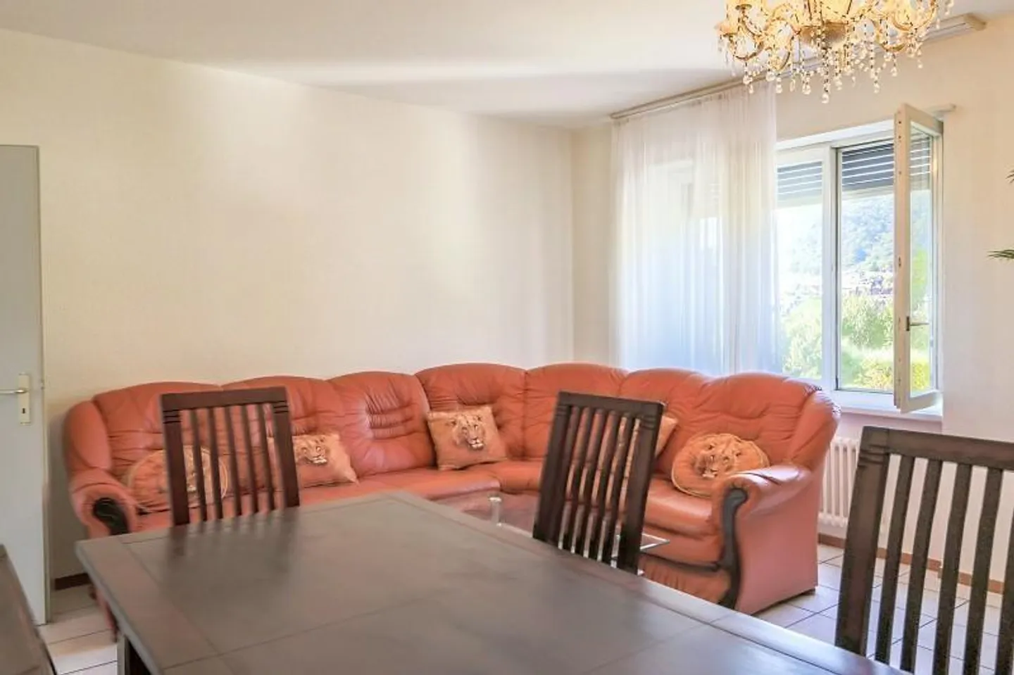 3 1/2-Room Apartment in Central Location on the 2nd Floor - Photo 3 of 19