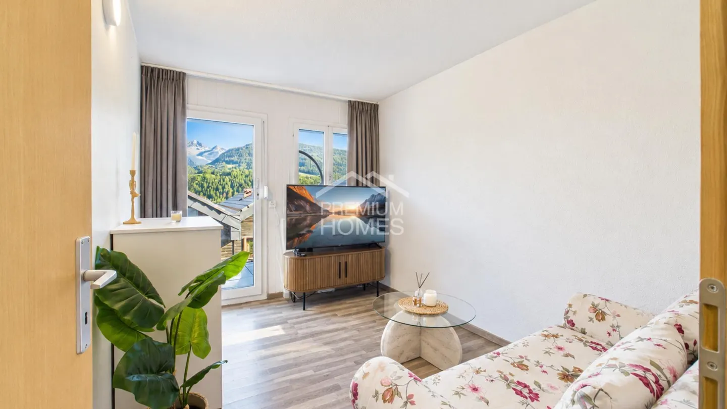 Charming Chalet with Panoramic Views - Photo 7 of 13