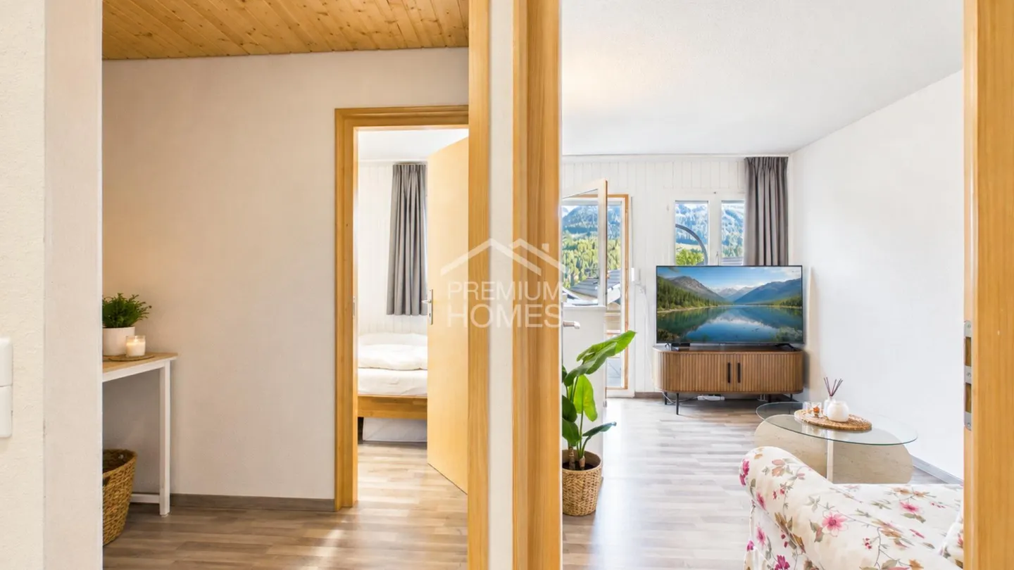 Charming Chalet with Panoramic Views - Photo 5 of 13
