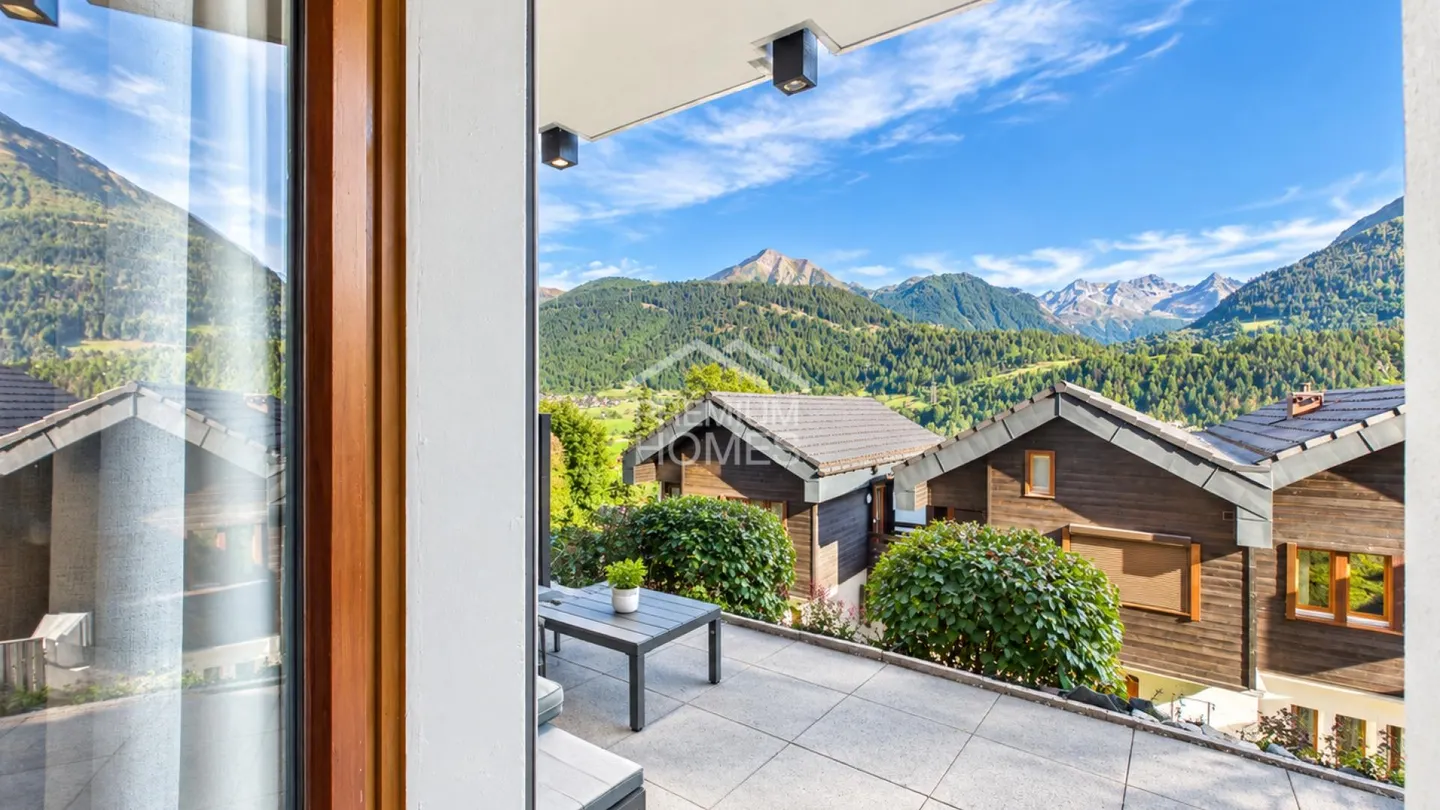 Charming Chalet with Panoramic Views - Photo 8 of 13