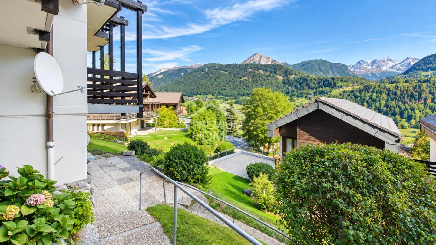 Charming Chalet with Panoramic Views - Photo 10 of 13