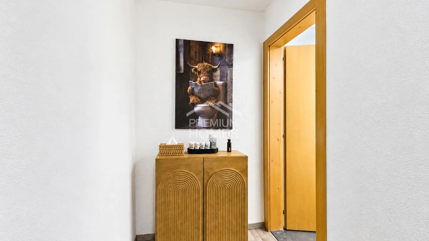 Charming Chalet with Panoramic Views - Photo 11 of 13