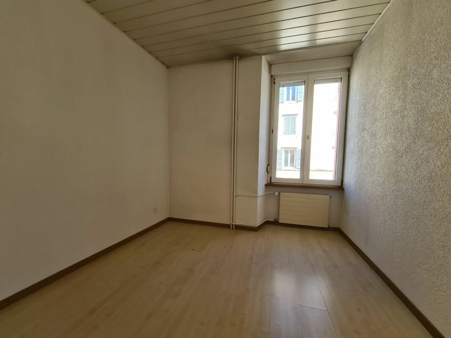 Appartement Charmant avec Balcon - Photo 3 sur 8